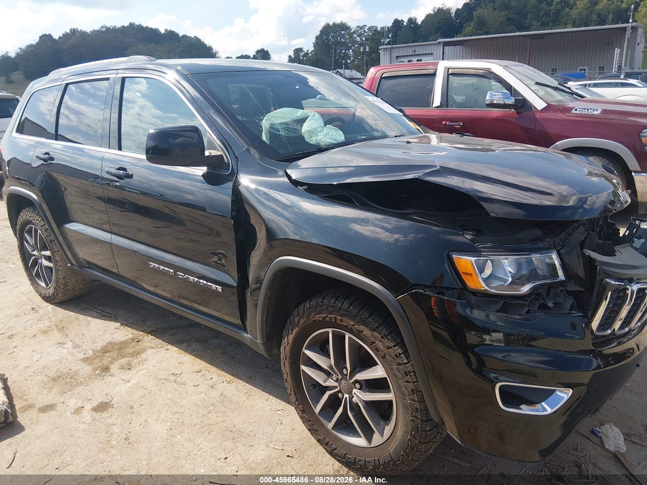 2019 JEEP GRAND CHEROKEE LAREDO E 4X4