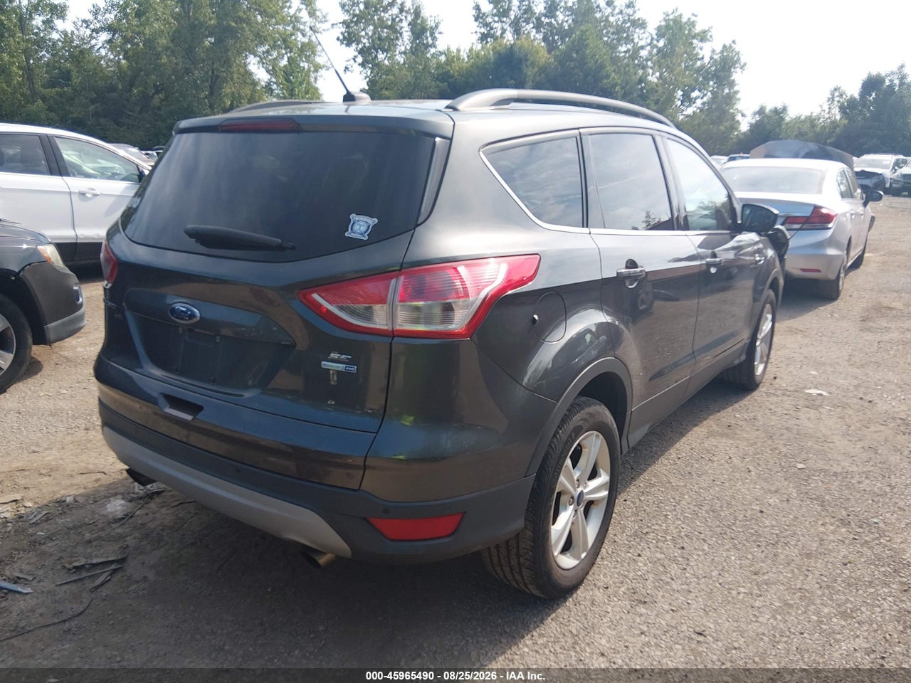 2016 FORD ESCAPE SE · 4/11