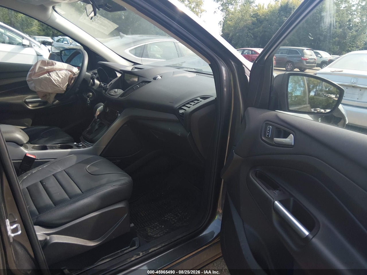 2016 FORD ESCAPE SE · 5/11