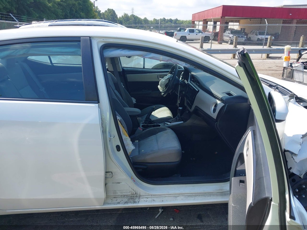 2018 TOYOTA COROLLA LE · 5/11