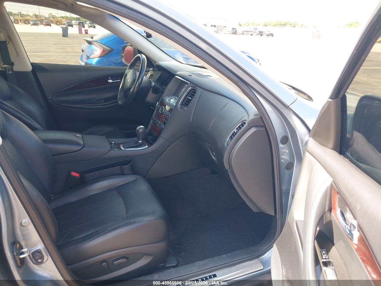 2017 INFINITI QX50 · 5/11