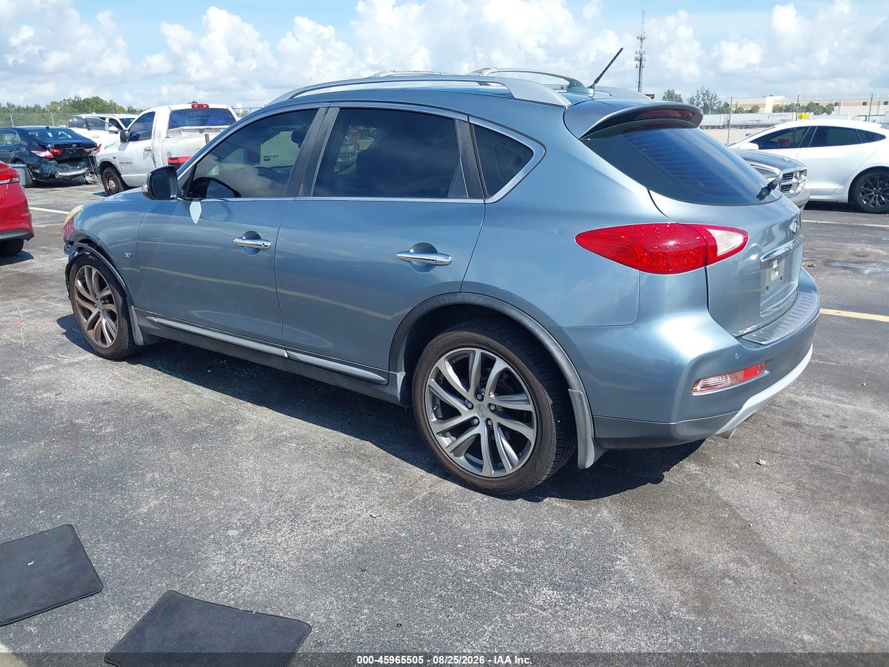 2017 INFINITI QX50 · 3/11