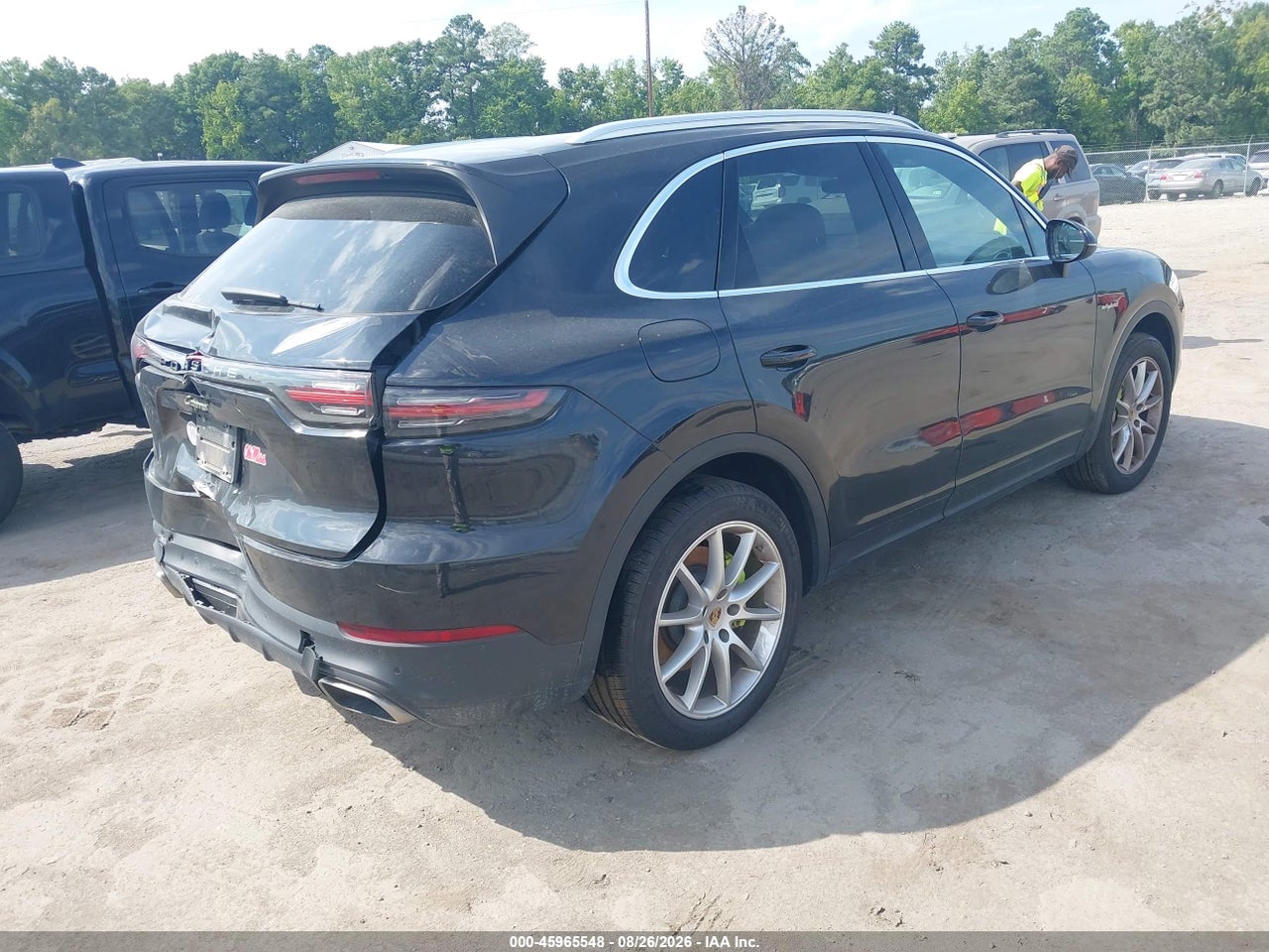 2022 PORSCHE CAYENNE E-HYBRID PLATINUM EDITION · 4/11