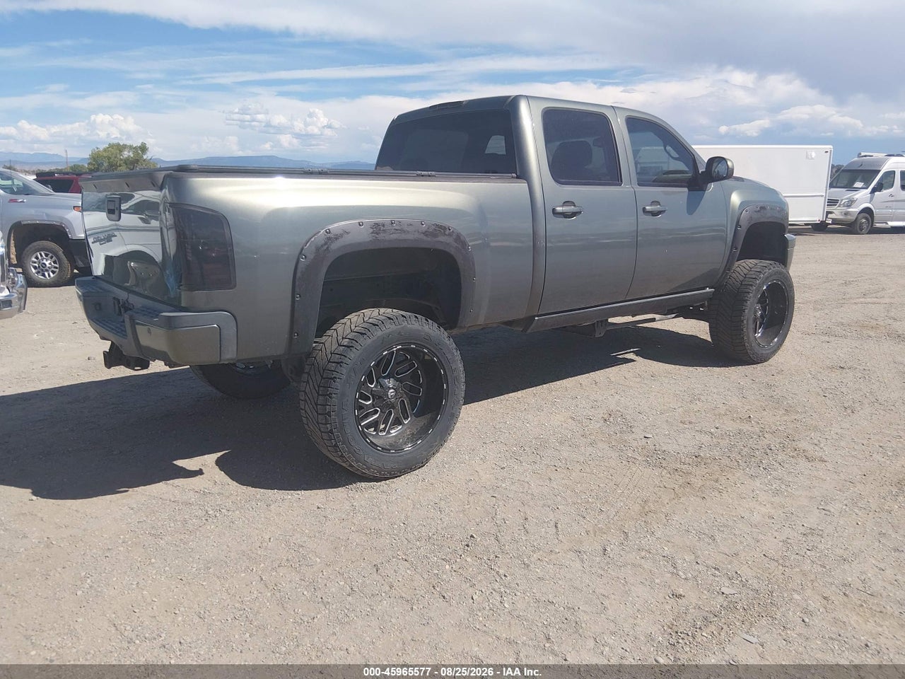 2011 CHEVROLET SILVERADO 2500HD LTZ · 4/11