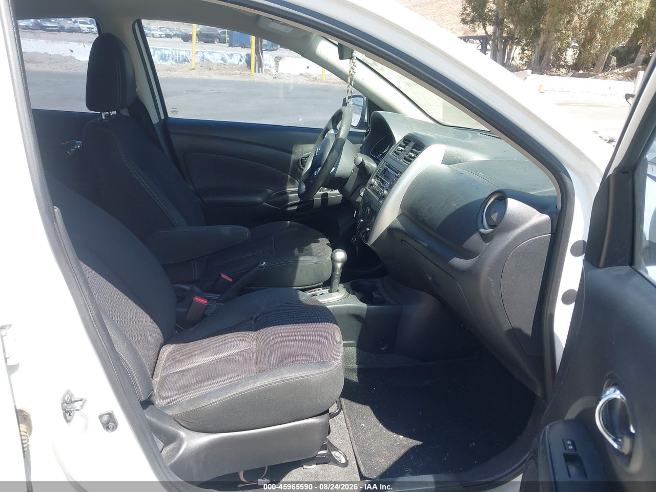 2015 NISSAN VERSA 1.6 SV · 5/11