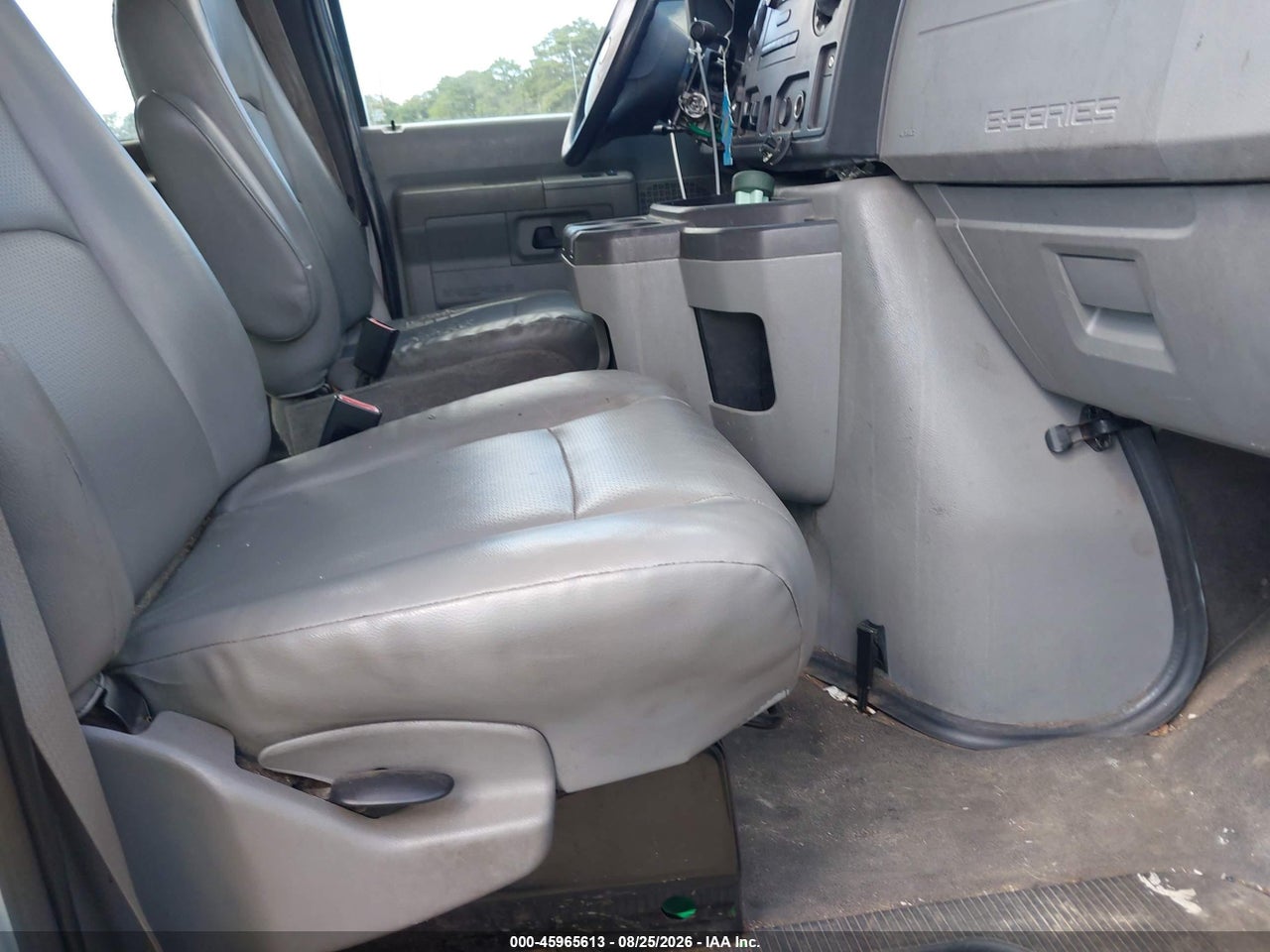 2013 FORD E-250 COMMERCIAL · 5/11