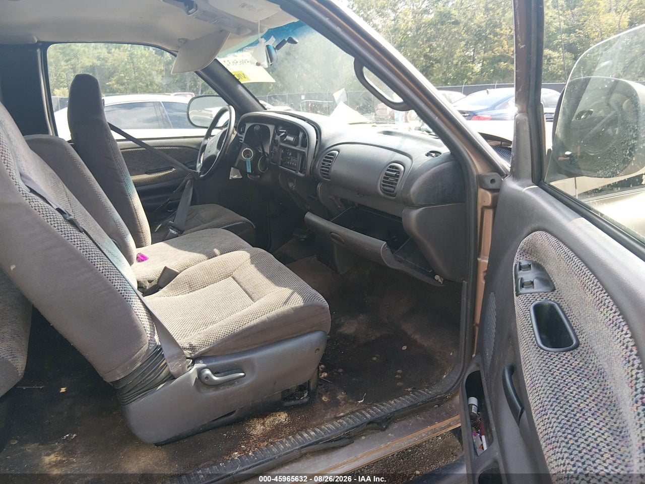 2000 DODGE RAM 1500 ST · 5/11