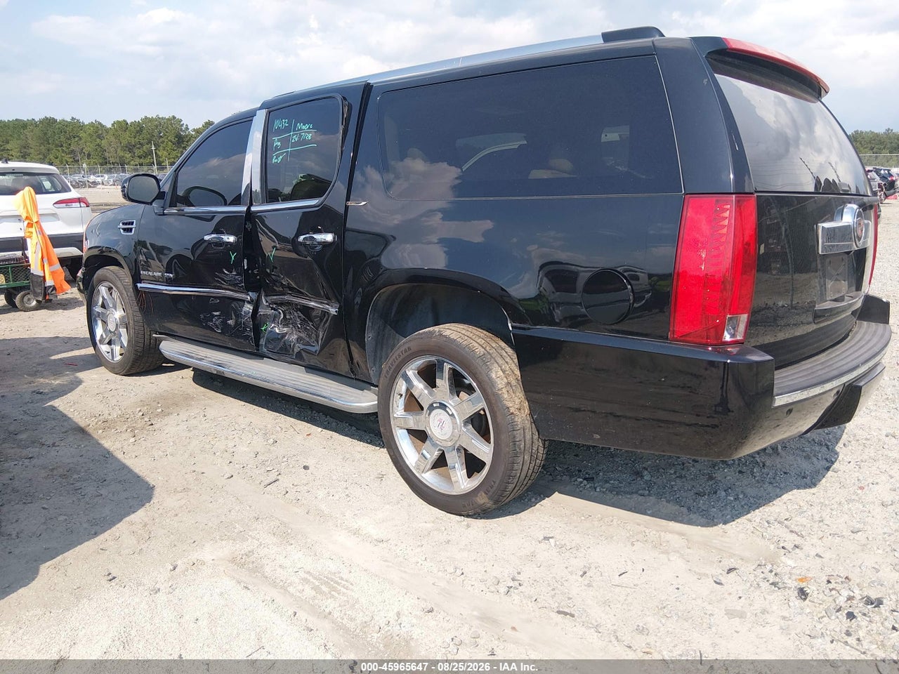 2013 CADILLAC ESCALADE ESV LUXURY · 3/11