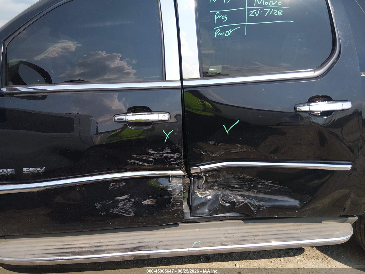2013 CADILLAC ESCALADE ESV LUXURY · 6/11