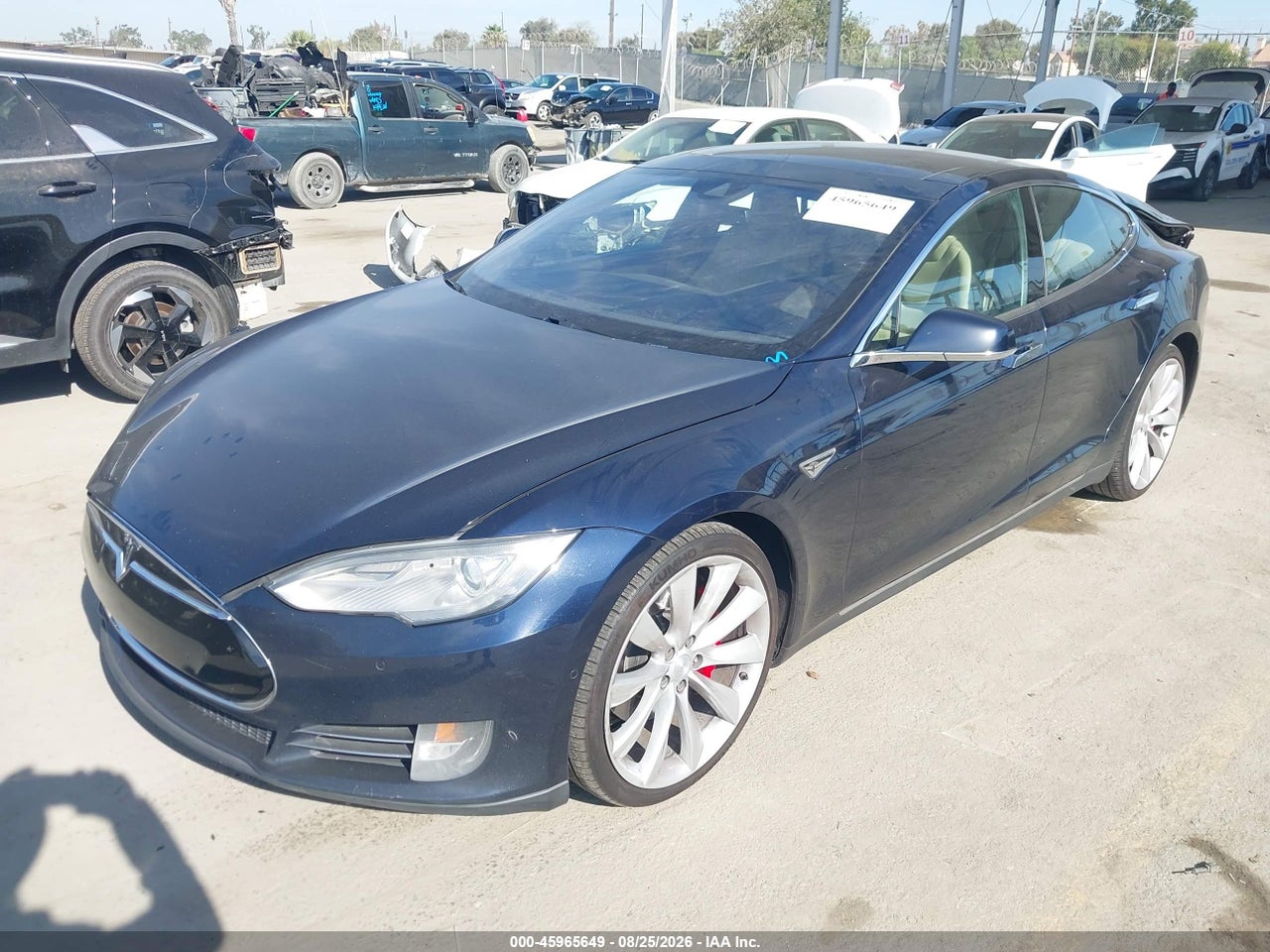 2015 TESLA MODEL S 85D/P85D · 2/11
