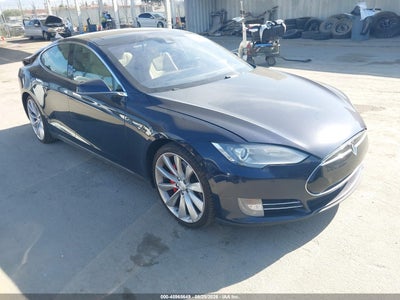 2015 TESLA MODEL S 85D/P85D