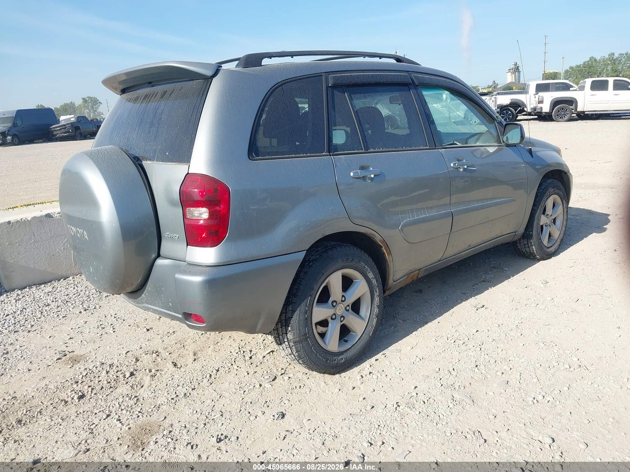 2005 TOYOTA RAV4 · 4/11