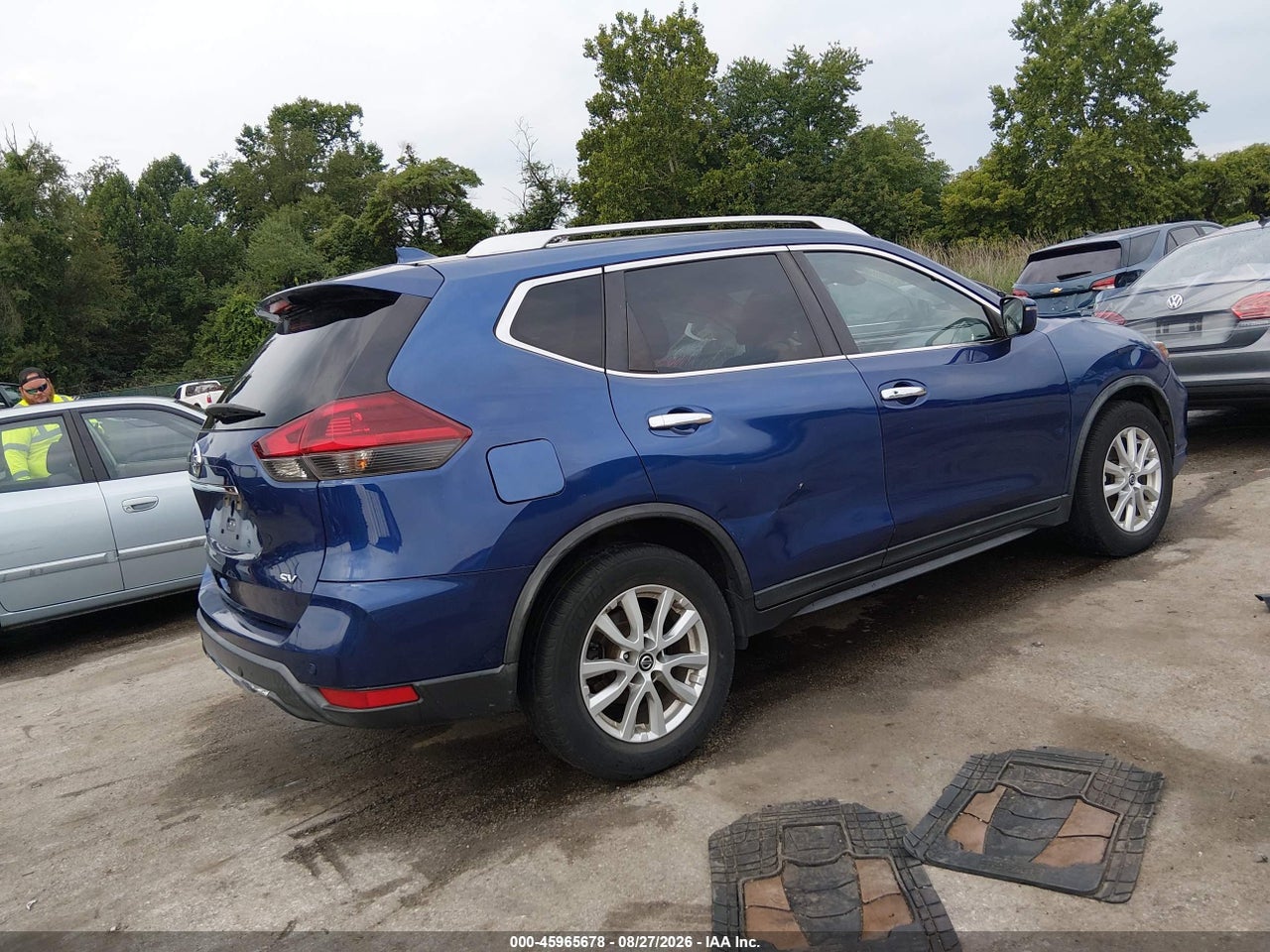 2019 NISSAN ROGUE SV · 4/11
