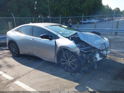 2024 TOYOTA PRIUS XLE