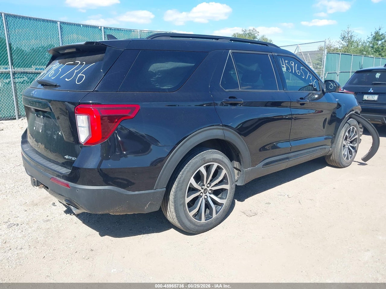 2022 FORD EXPLORER ST-LINE · 4/11
