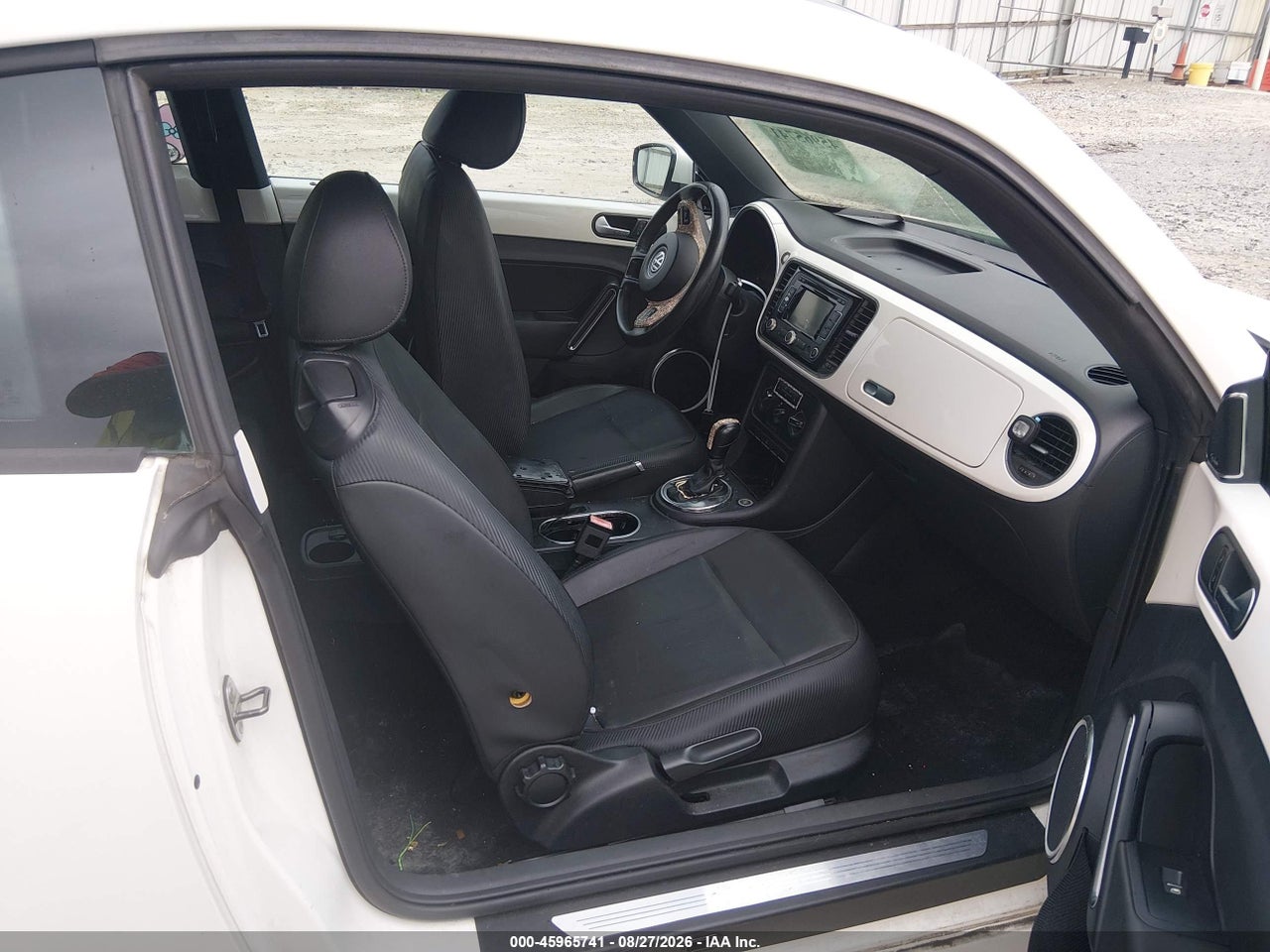 2012 VOLKSWAGEN BEETLE 2.5L · 5/11