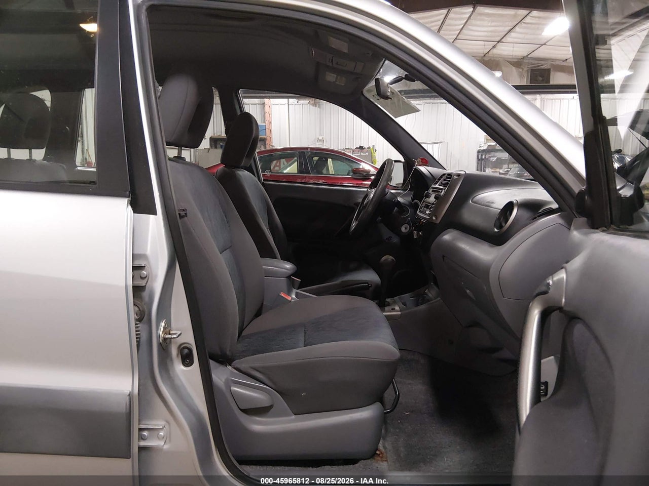 2001 TOYOTA RAV4   · 5/11