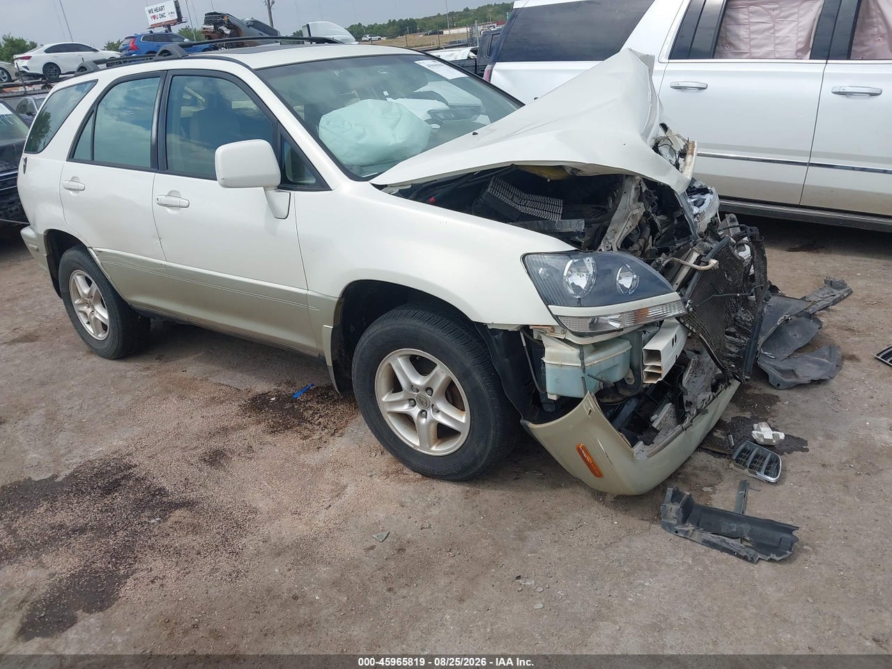 JT6HF10U6YO****** · 2000 LEXUS RX 300