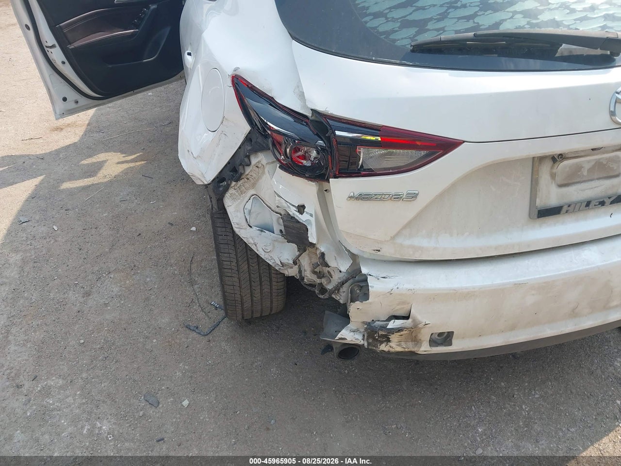 2018 MAZDA MAZDA3 TOURING · 6/11
