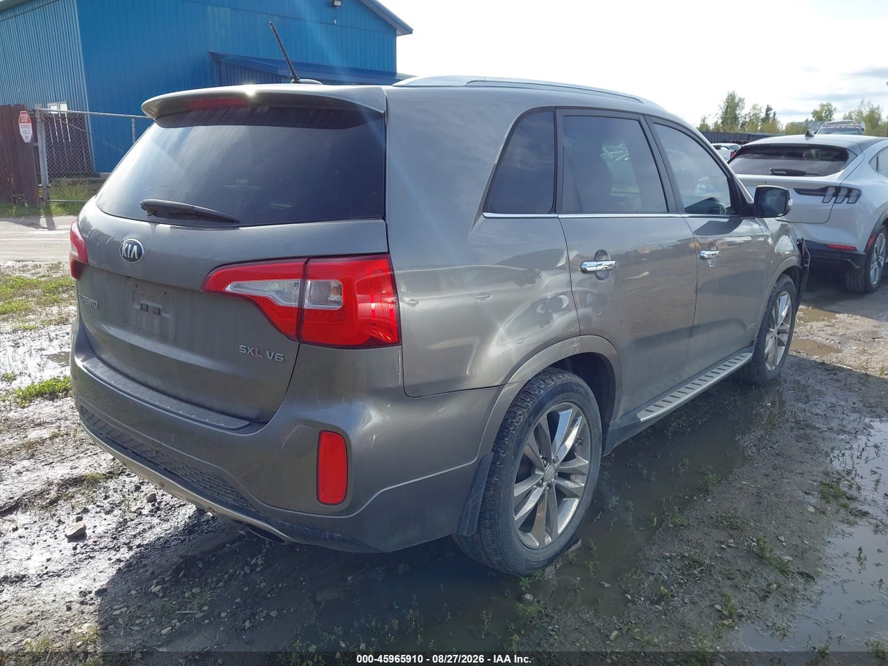 2015 KIA SORENTO LIMITED V6 · 4/11