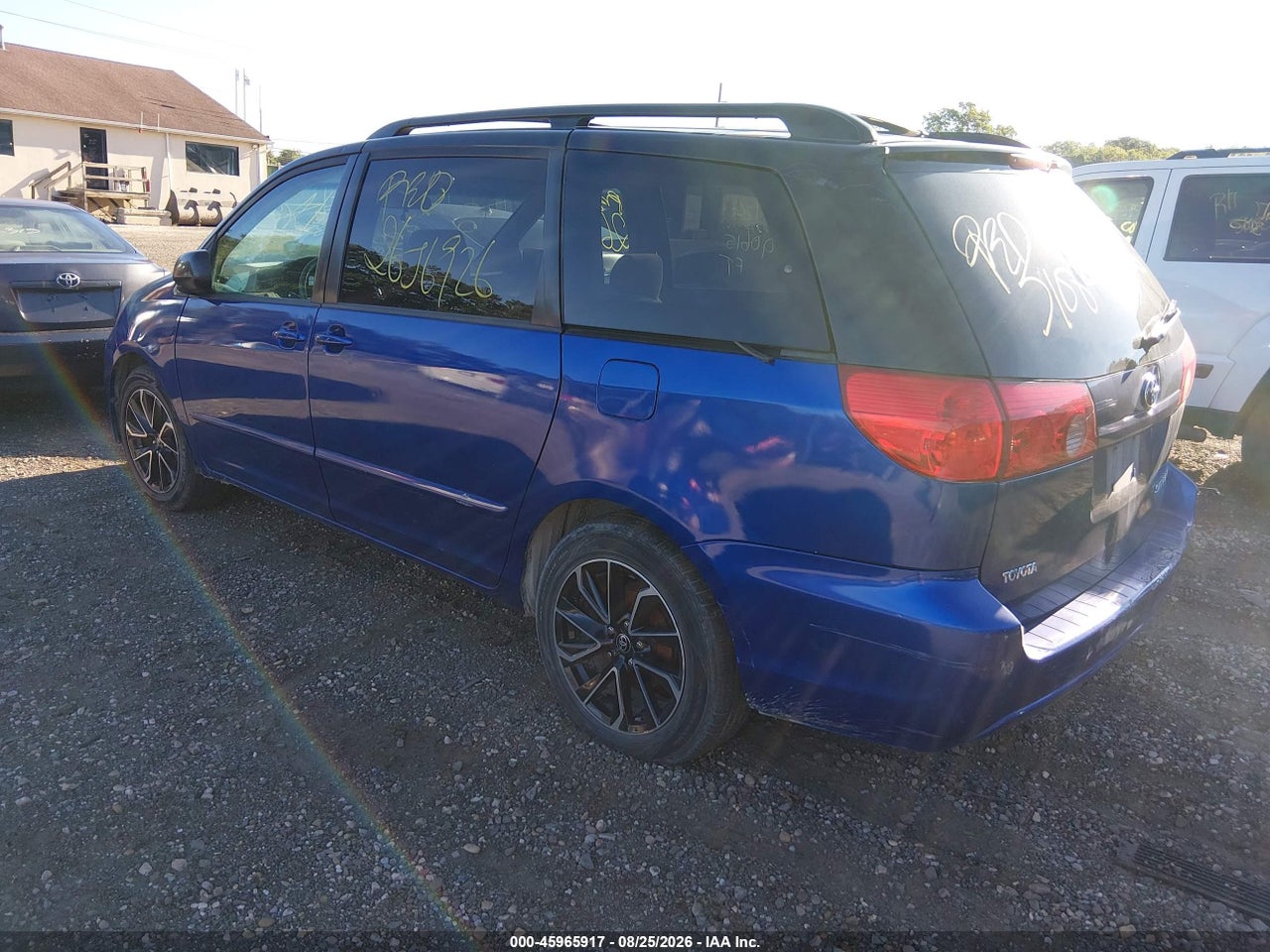 2007 TOYOTA SIENNA LE · 3/10