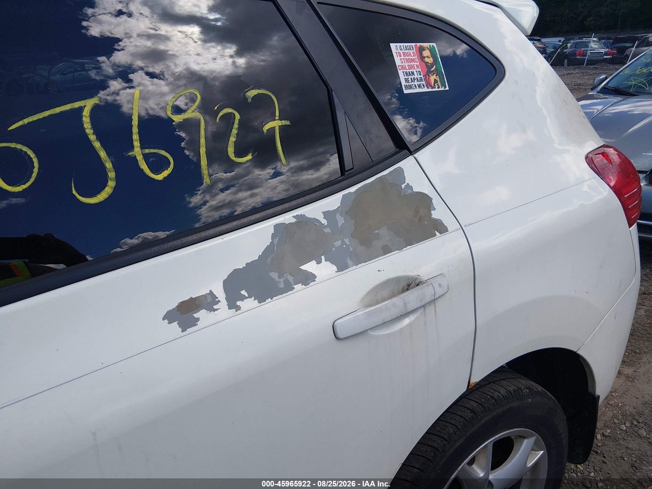 2009 NISSAN ROGUE SL · 6/11