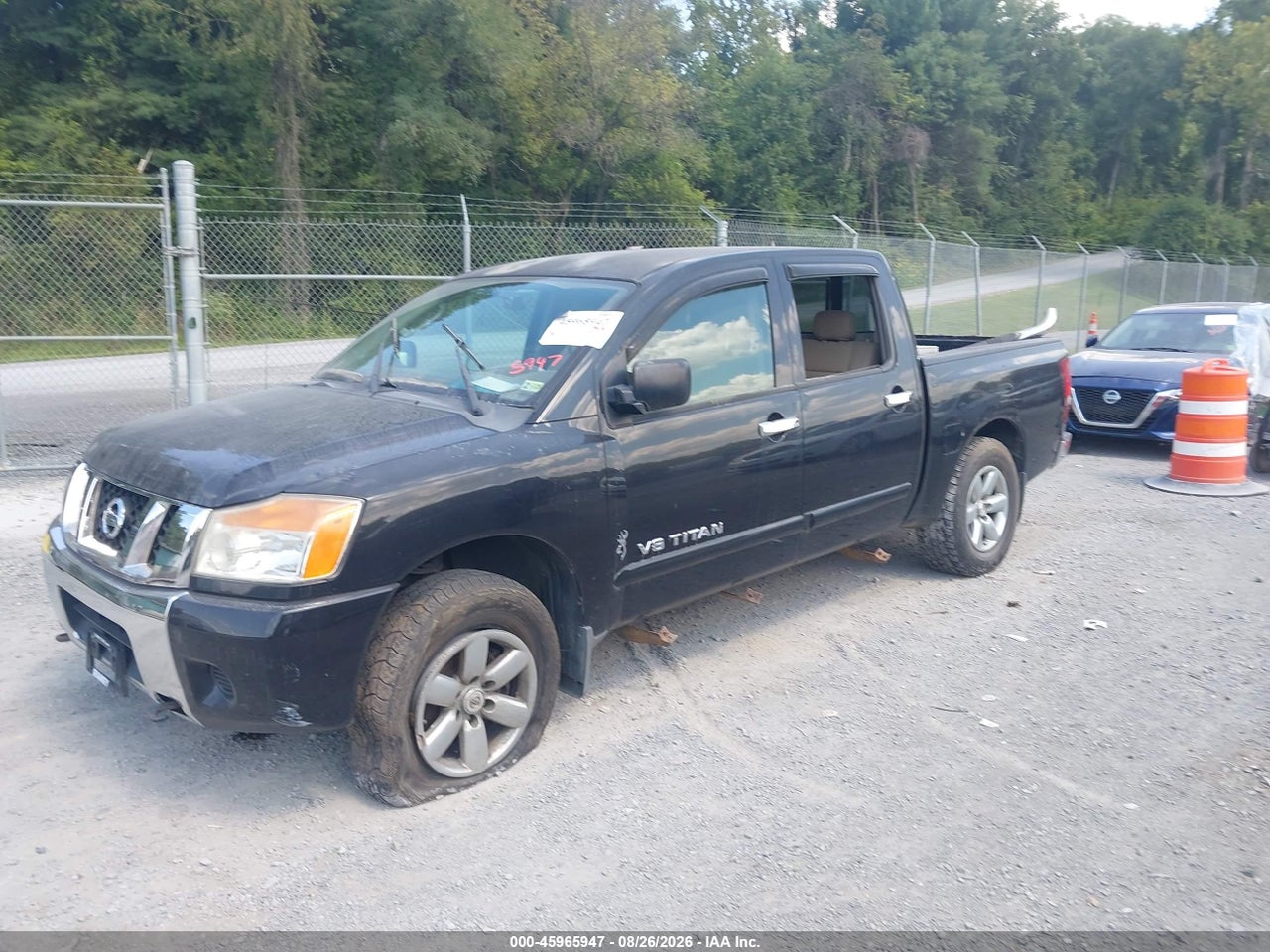 2010 NISSAN TITAN SE · 2/11