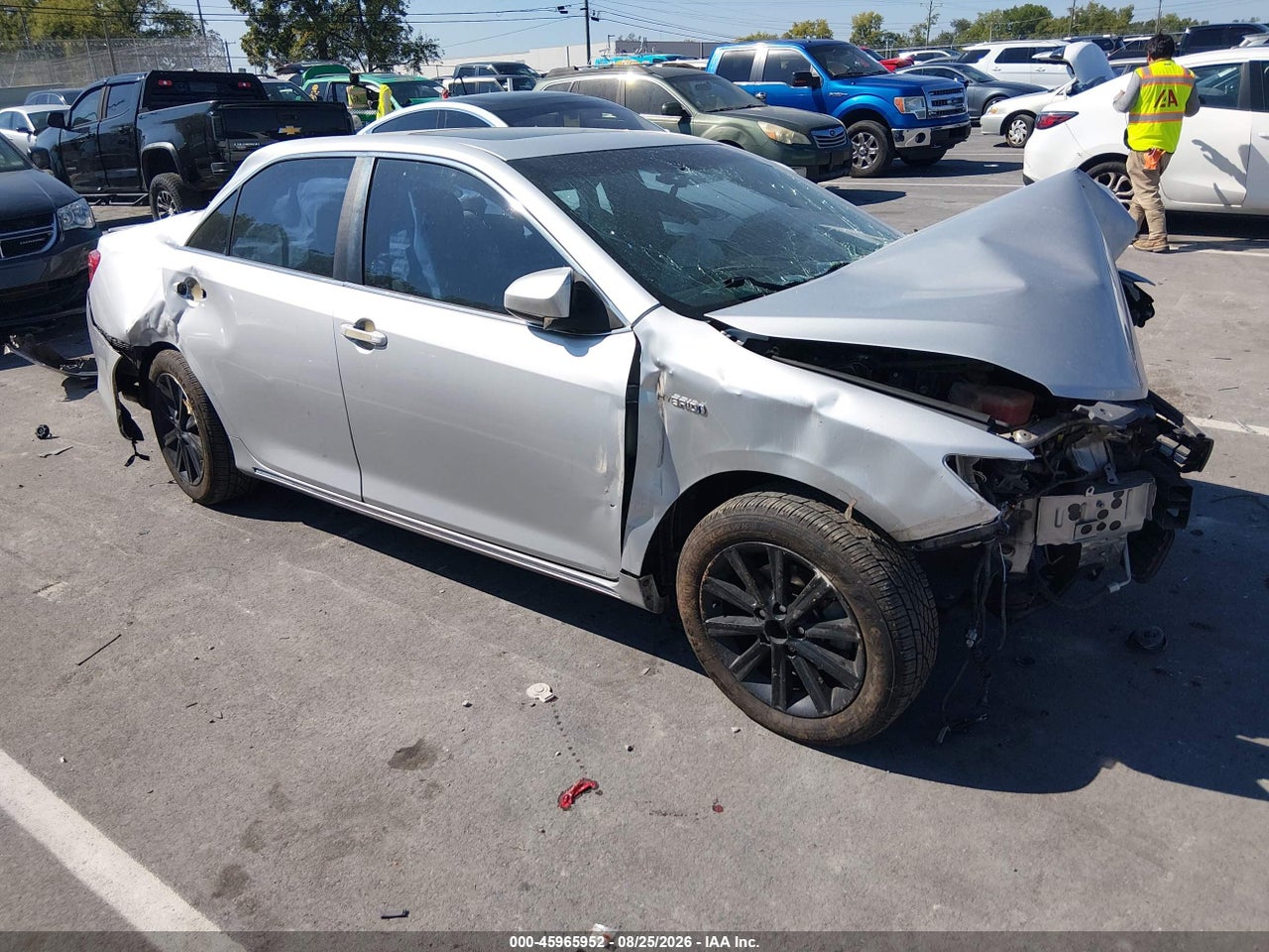 4T1BD1FKXCU****** · 2012 TOYOTA CAMRY HYBRID XLE