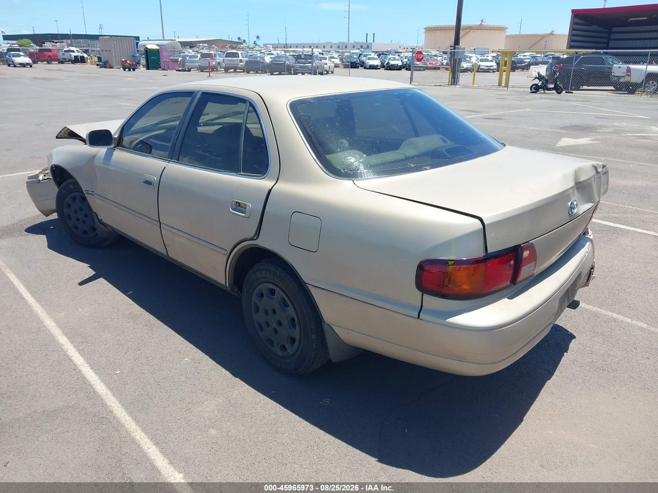 1995 TOYOTA CAMRY LE · 3/10