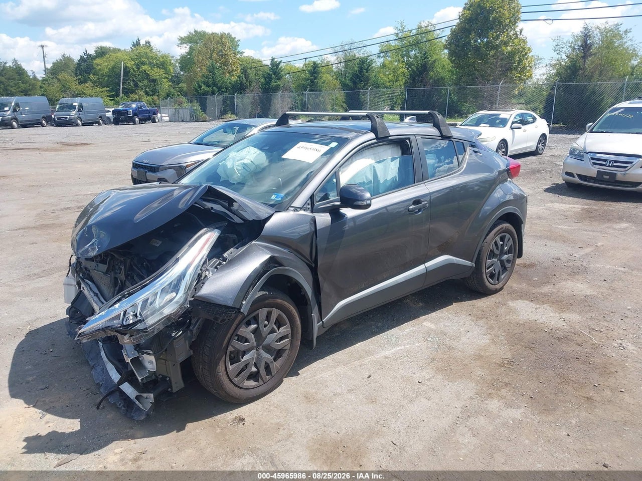 2021 TOYOTA C-HR LE · 2/11