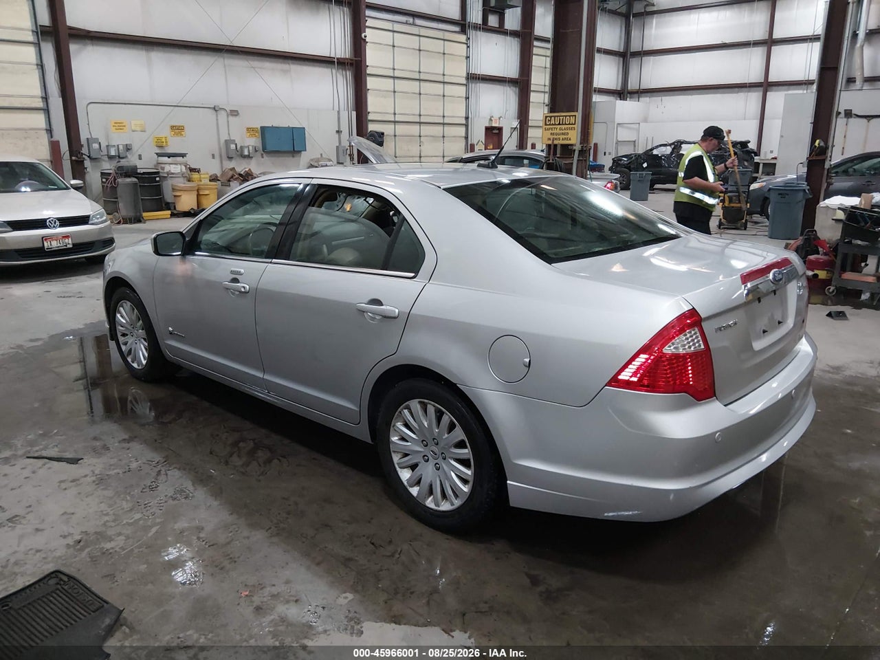 2010 FORD FUSION HYBRID · 3/11