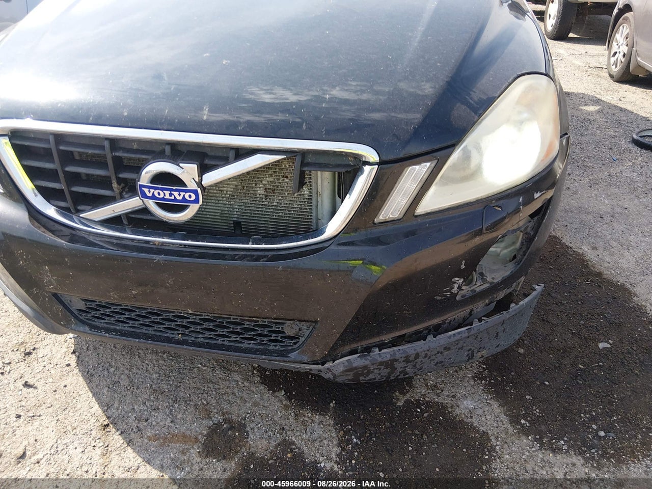 2013 VOLVO XC60 3.2 PREMIER · 6/11