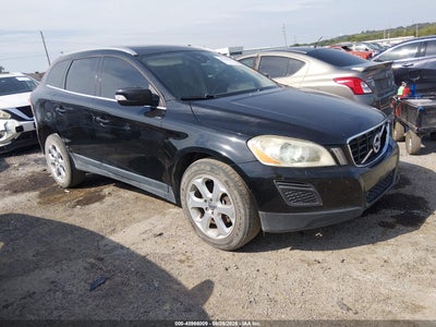 YV4952DL5D2****** · 2013 VOLVO XC60 3.2 PREMIER