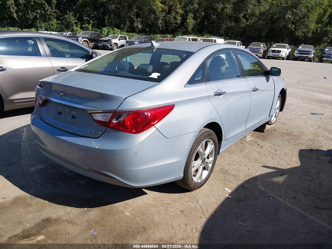 2011 HYUNDAI SONATA LIMITED · 4/11