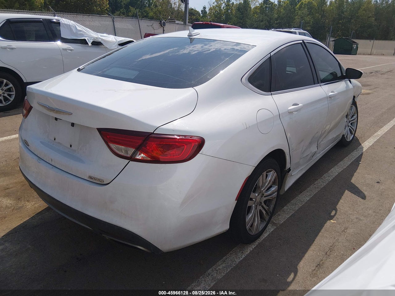 2016 CHRYSLER 200 LIMITED PLATINUM · 4/11