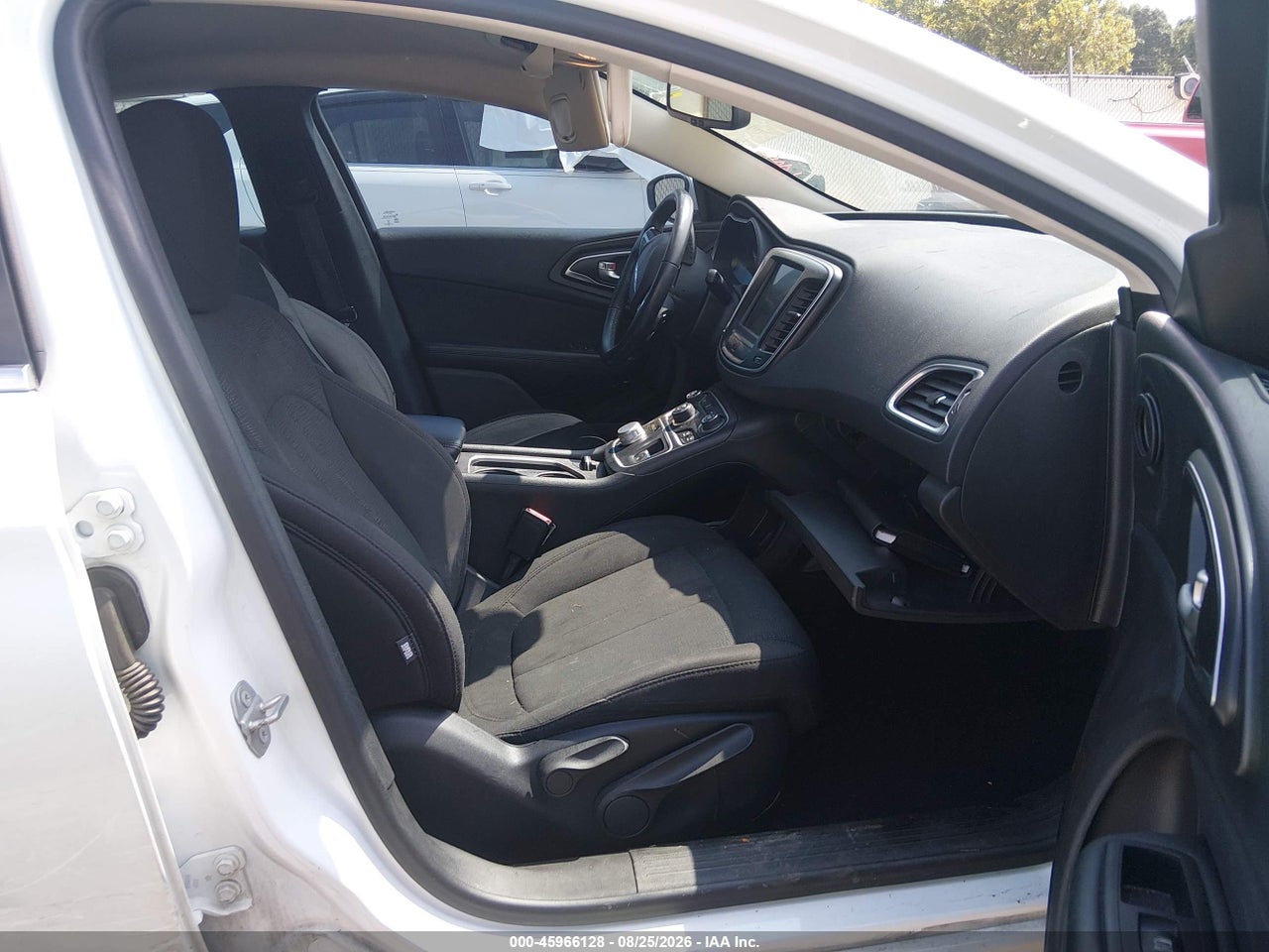 2016 CHRYSLER 200 LIMITED PLATINUM · 5/11