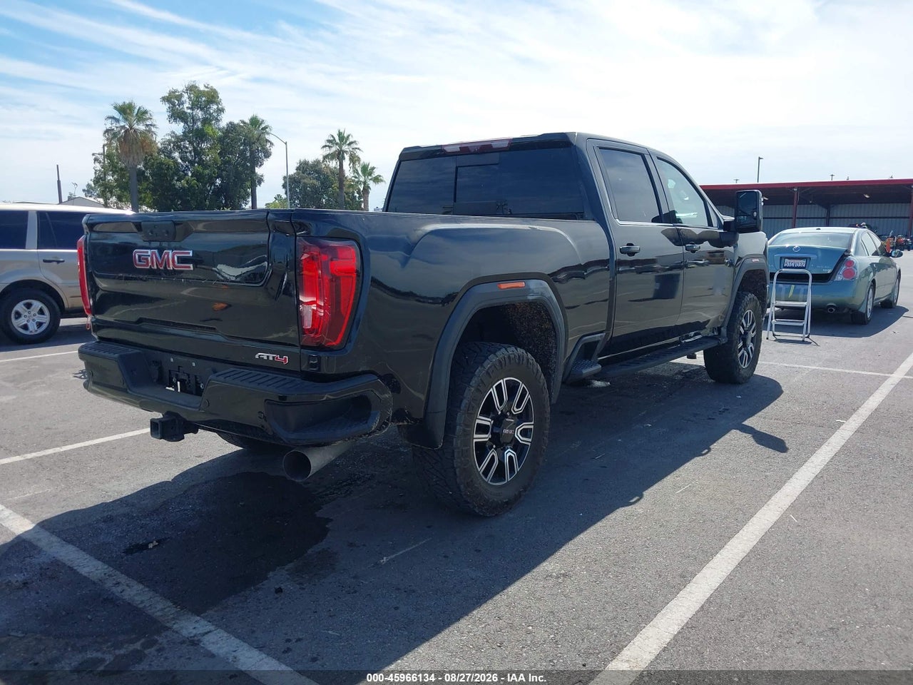 2022 GMC SIERRA 2500HD 4WD  STANDARD BED AT4 · 4/4