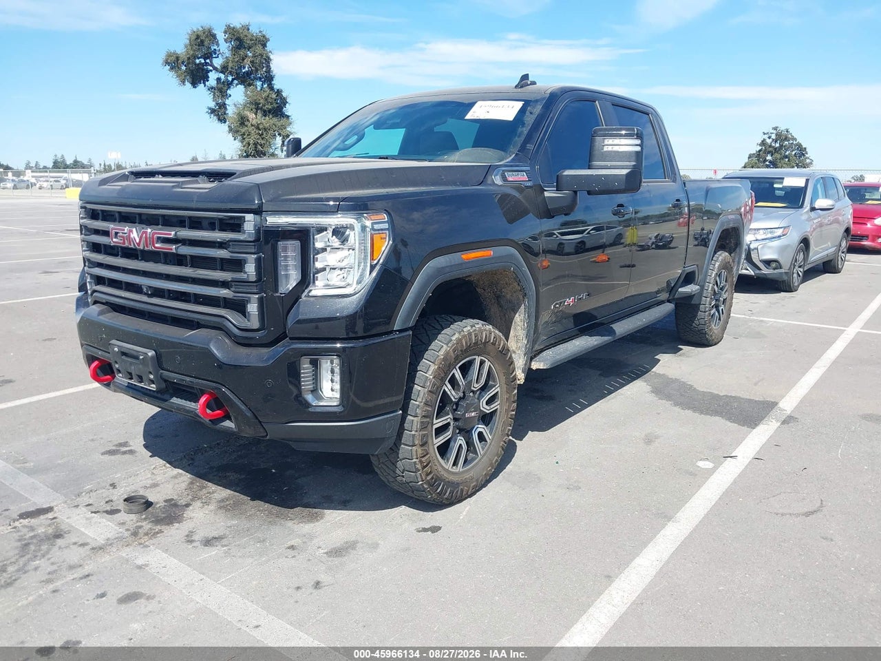 2022 GMC SIERRA 2500HD 4WD  STANDARD BED AT4 · 2/4