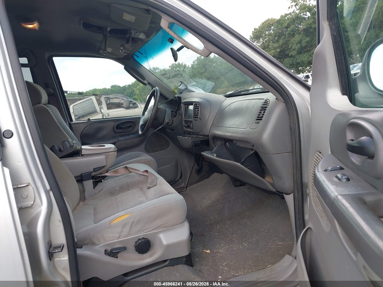 2002 FORD F-150 LARIAT/XLT · 5/11