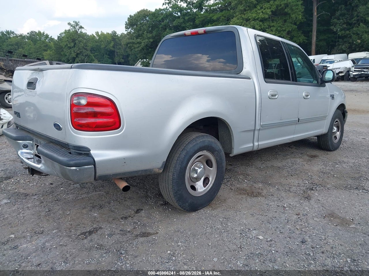 2002 FORD F-150 LARIAT/XLT · 4/11