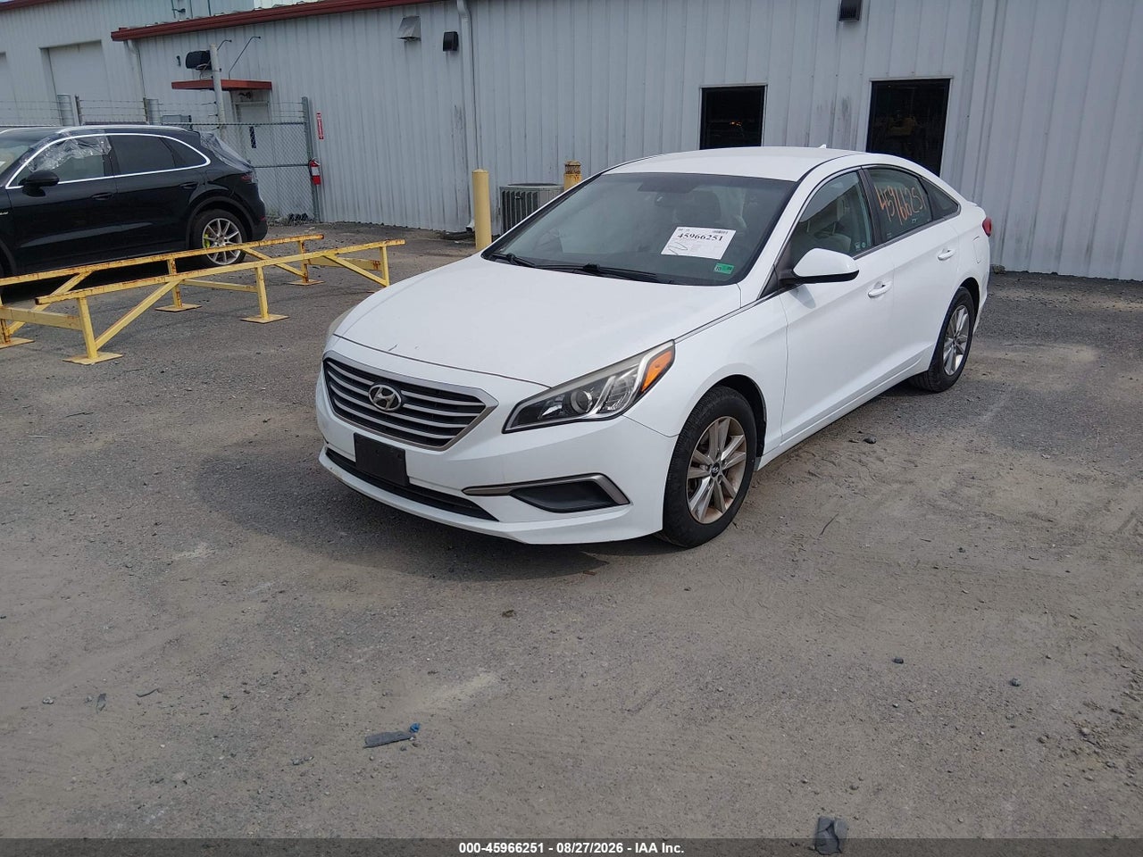 2016 HYUNDAI SONATA SE · 2/11