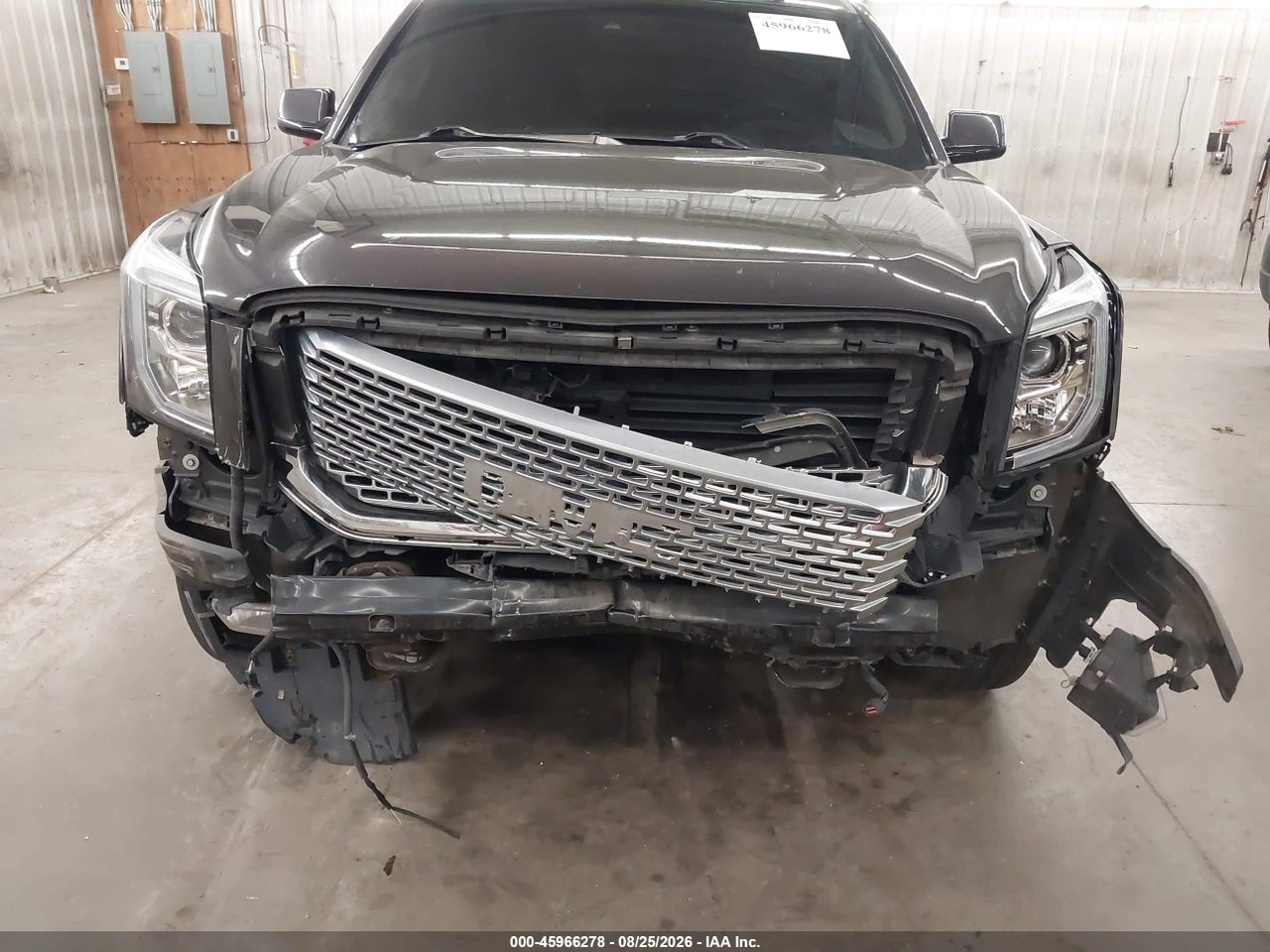 2017 GMC YUKON DENALI · 6/11