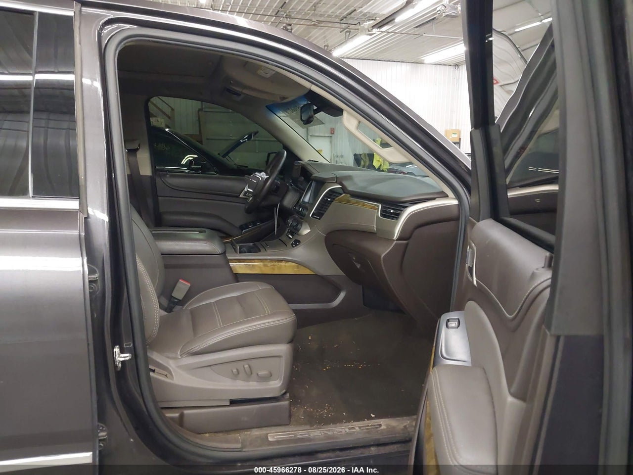 2017 GMC YUKON DENALI · 5/11