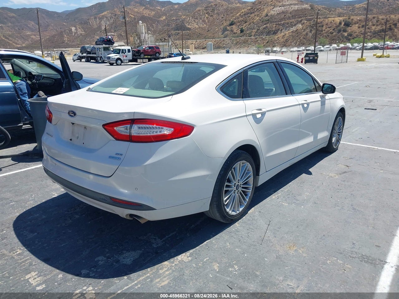2013 FORD FUSION SE · 4/11