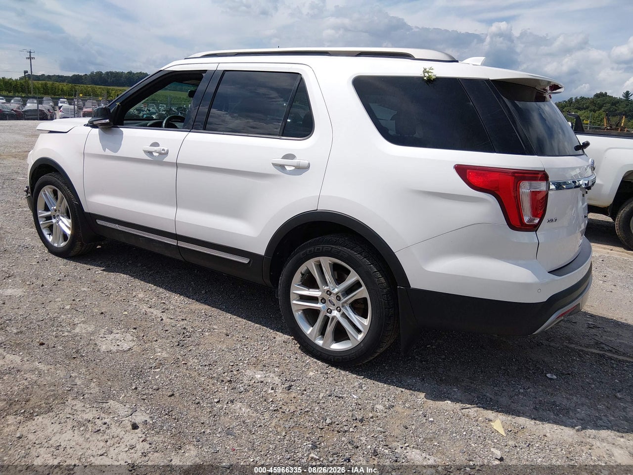 2016 FORD EXPLORER XLT · 3/11