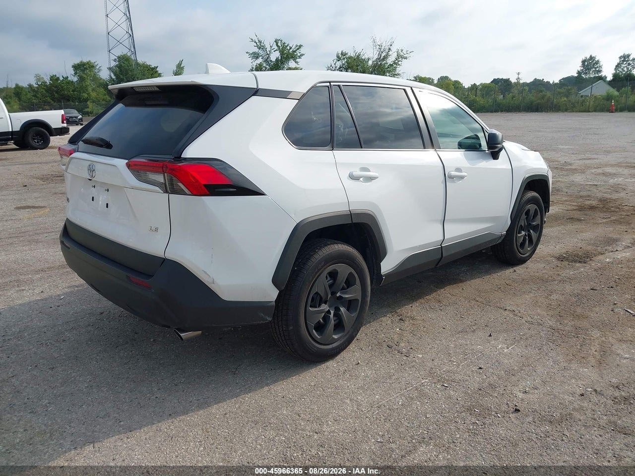 2024 TOYOTA RAV4 LE · 4/11