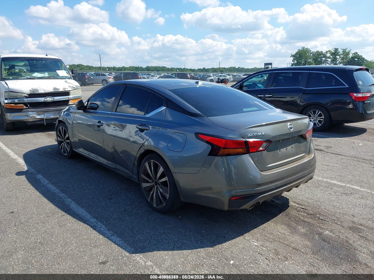 2020 NISSAN ALTIMA SR FWD · 3/11