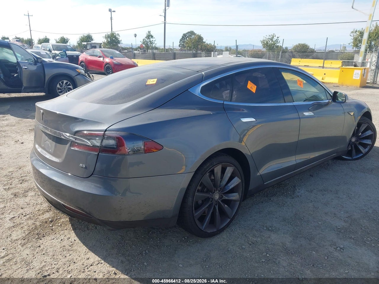 2013 TESLA MODEL S · 4/9
