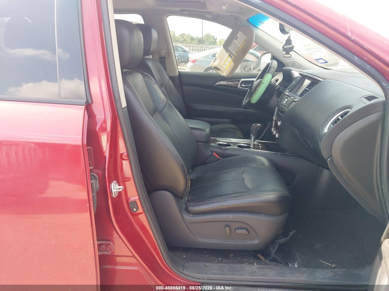 2014 NISSAN PATHFINDER PLATINUM · 5/11