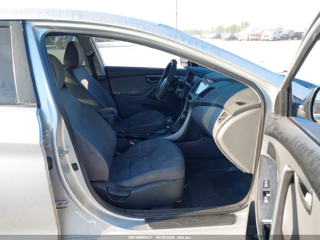 2016 HYUNDAI ELANTRA SE · 5/11
